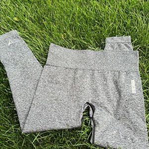 Gray gym shark leggings- size medium/large :)